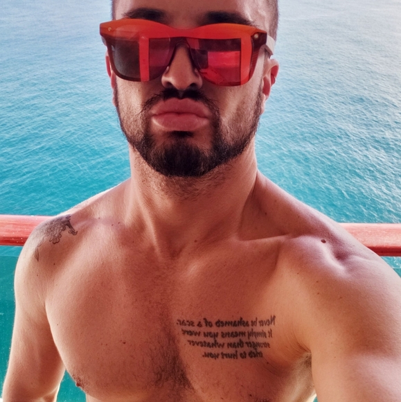 Meet your Posher, Morgan - Picture 2 of 3